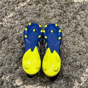 adidas mens Predator demonskin soccer cleats size 9